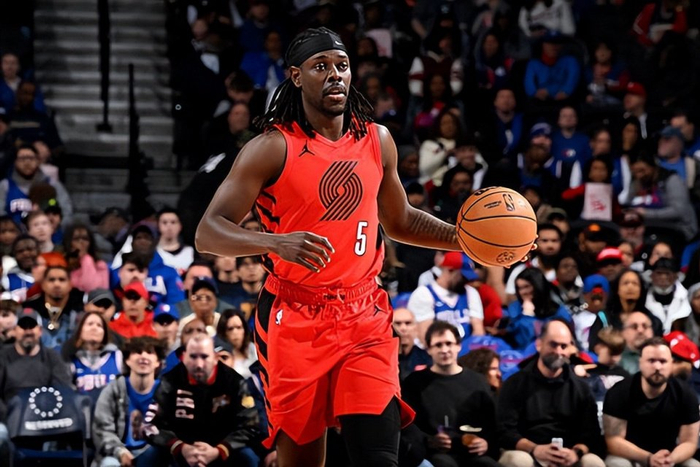 霍勒迪年龄成隐患，开拓者惨败76人